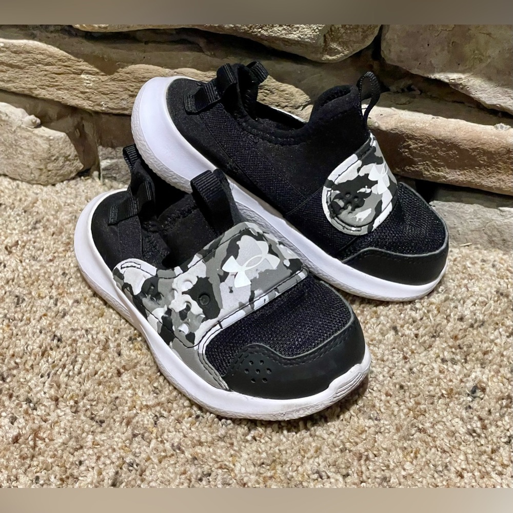 Under Armour | Runplay Toddler Boys Running Shoe | Size 8